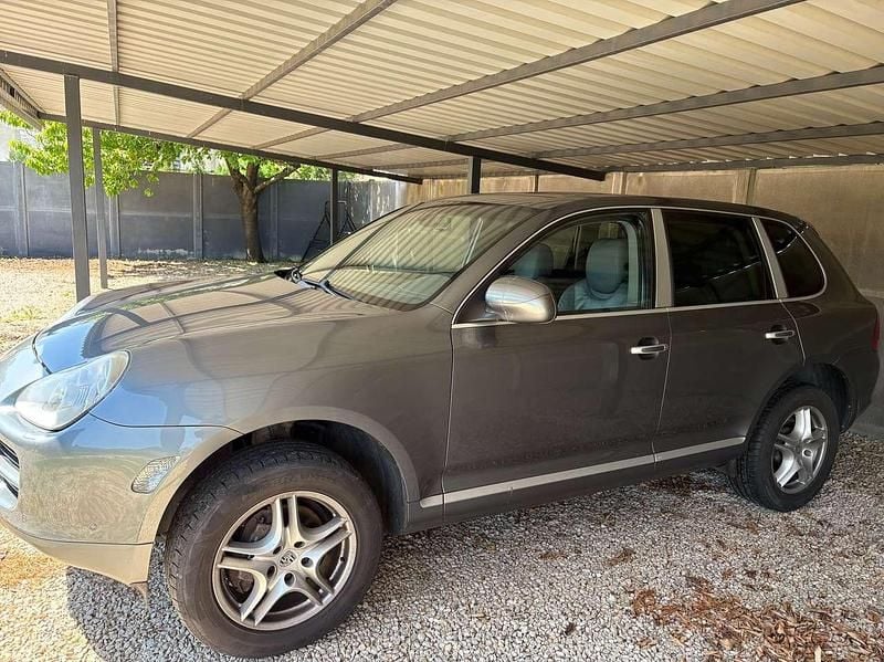 Grau Gebraucht 2005 Porsche Cayenne SUV | 4.900 € (Guter Preis) - Bild 1/4