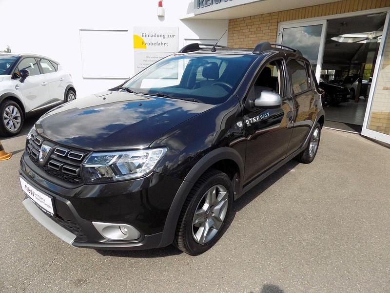 Schwarz Gebraucht 2020 Dacia Sandero Prestige Kleinwagen | 11.950 € (Etwas zu teuer) - Bild 1/4