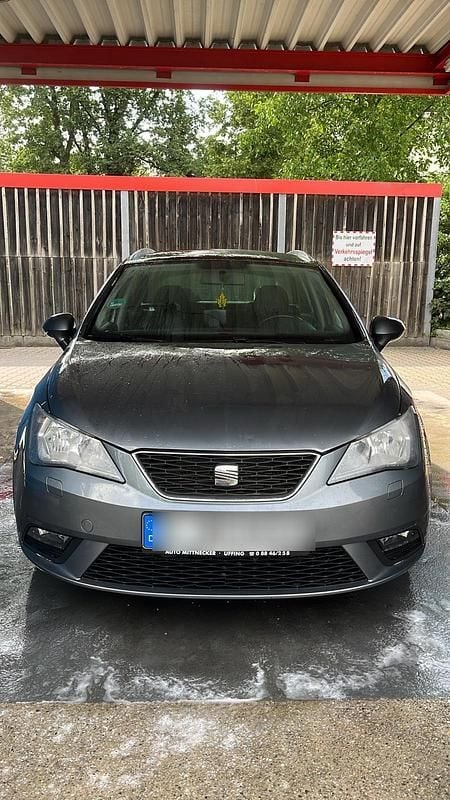 Silber Gebraucht 2012 Seat Ibiza ST Kombi | 3.800 € (Fairer Preis) - Bild 1/4