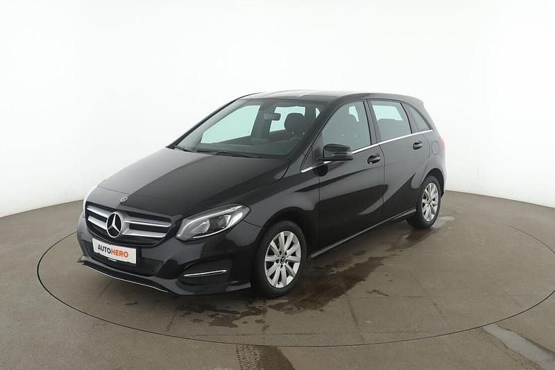 Używany Mercedes B180 Style 122 KM (89 kW) 2018 Minivan