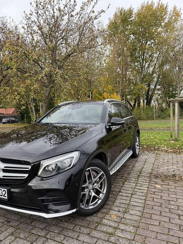Gebraucht 2016 Mercedes GLC250 AMG SUV | 24.500 € (Fairer Preis) - Bild 1/4