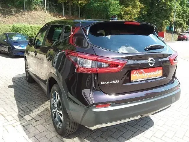 Gebraucht Nissan Qashqai N-Connecta 140 PS (102 kW) 2019 Night shade (m) SUV
