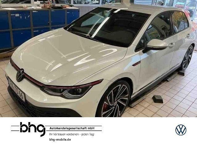 Weiß Gebraucht 2023 VW Golf GTI Limousine | 34.860 € (Etwas zu teuer) - Bild 1/4