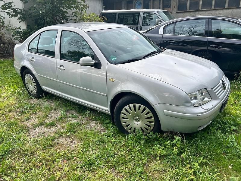 Silber Gebraucht 1999 VW Bora Limousine | 980 € (Guter Preis) - Bild 1/4