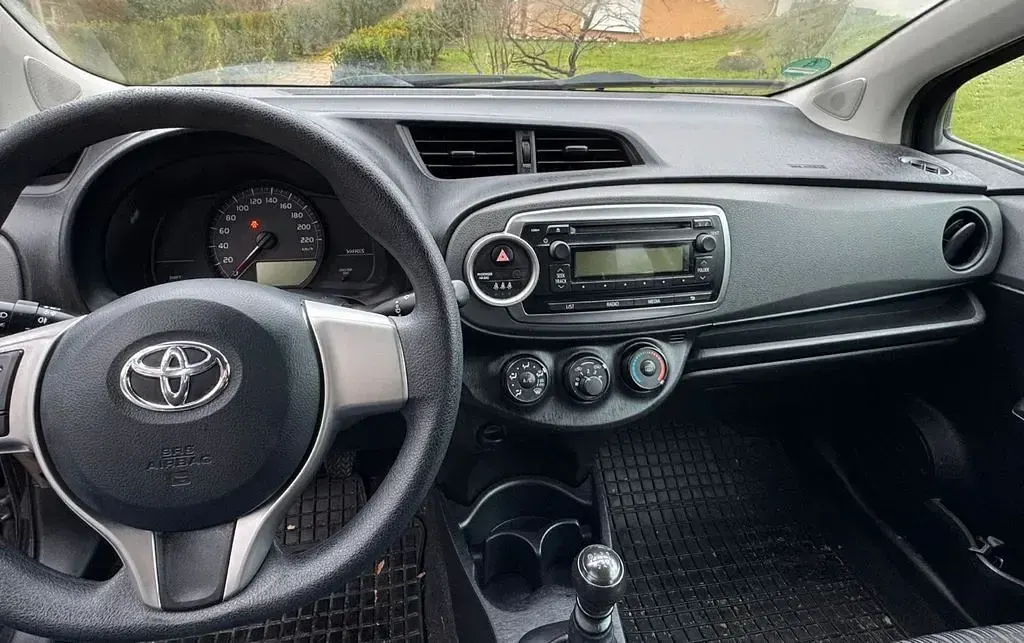 Gebraucht Toyota Yaris Cool 99 PS (72 kW) 2012 Schwarz Kleinwagen