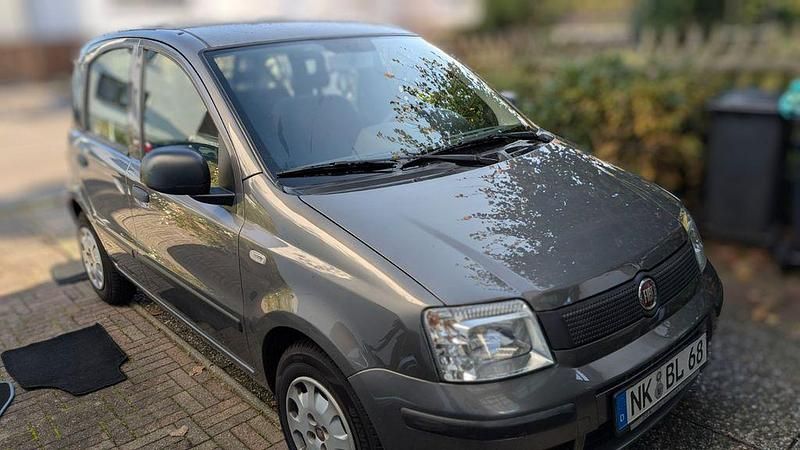 Grau Gebraucht 2013 Fiat Panda Kleinwagen | 5.300 € (Guter Preis) - Bild 1/4