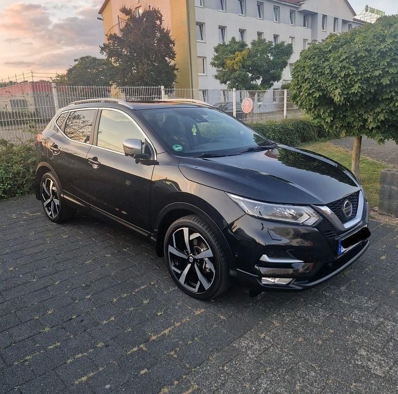 Schwarz Gebraucht 2018 Nissan Qashqai Tekna+ SUV | 14.800 € (Fairer Preis) - Bild 1/4