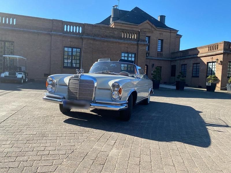 Gebraucht Mercedes 220 122 PS (89 kW) 1963 Weiß Cabrio