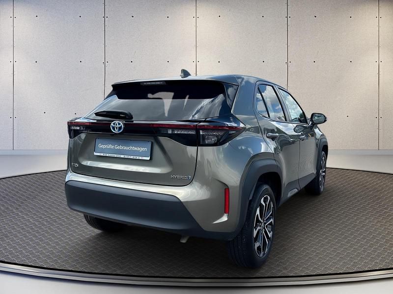 Gebraucht Toyota Yaris Hybrid Team 116 PS (85 kW) 2023 Manganbronze metallic
