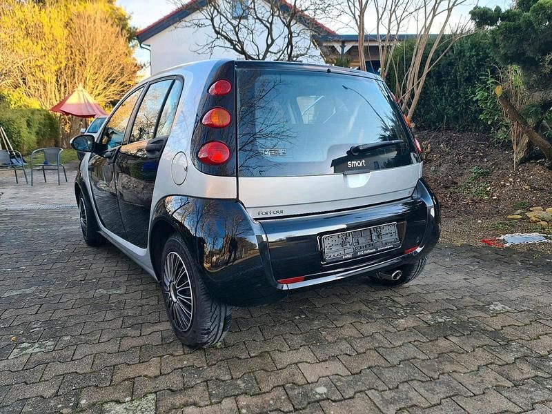 Usata Smart ForFour 75 CV (55 kW) 2004 Nero Utilitaria