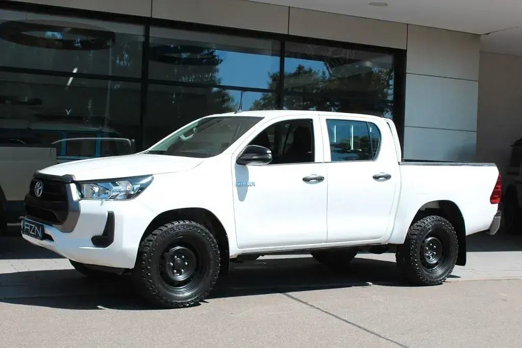 Gebraucht Toyota HiLux 150 PS (110 kW) 2021 Weiß Pickup