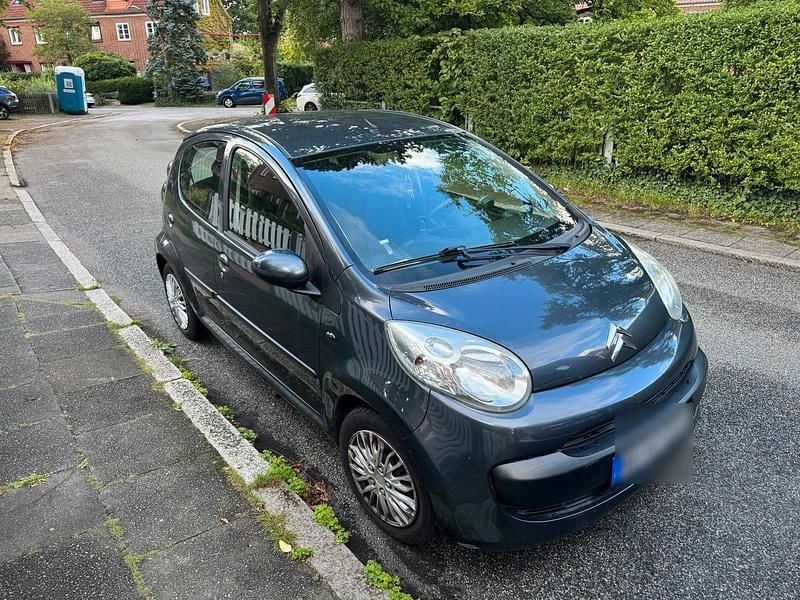 Grau Gebraucht 2007 Citroën C1 Kleinwagen | 1.599 € (Fairer Preis) - Bild 1/4