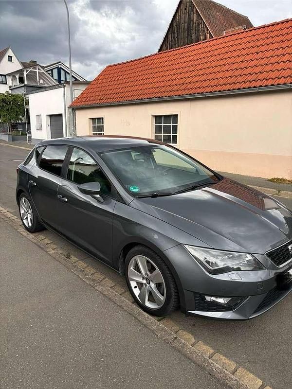 Grau Gebraucht 2014 Seat Leon FR Kleinwagen | 9.800 € (Fairer Preis) - Bild 1/4