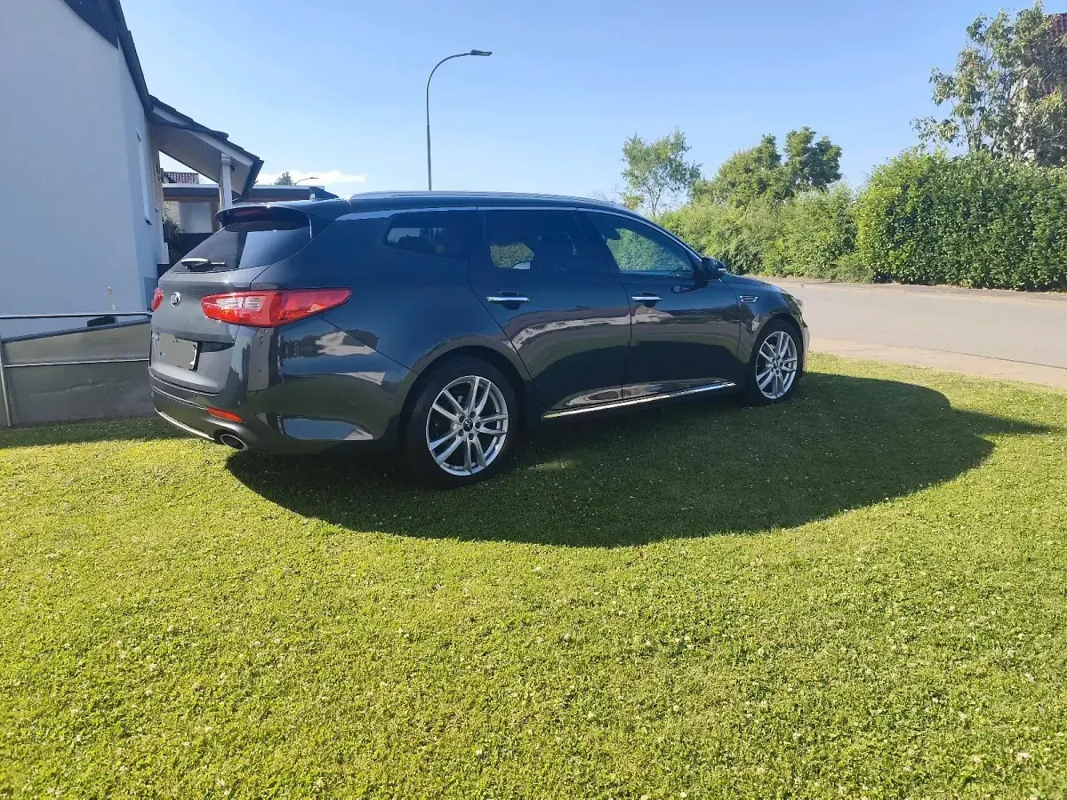 Gebraucht Kia Optima 136 PS (100 kW) 2018 Andere farben Kombi