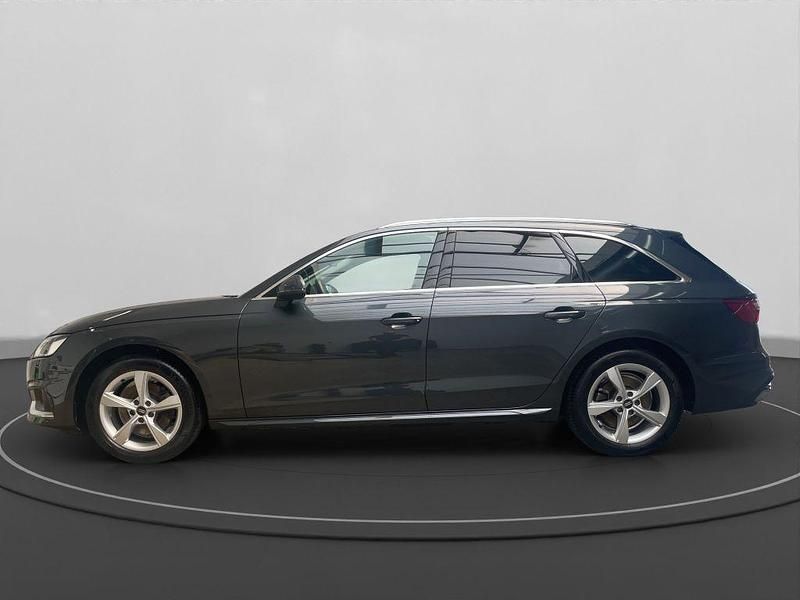 Second-hand Audi A4 Advanced 150 CP (110 kW) 2023 Gri Break