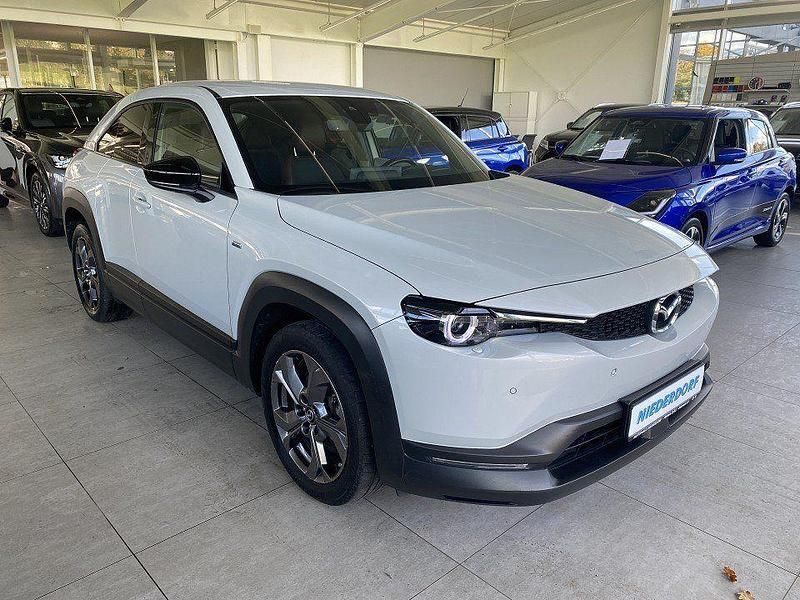 Ceramic white (metallic) Gebraucht 2022 Mazda MX30 Ad'Vantage SUV | 13.500 € (Guter Preis) - Bild 1/4