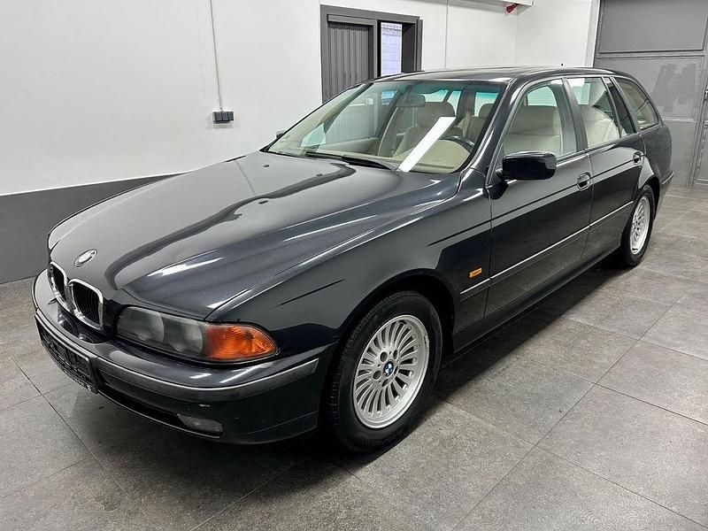 Gebraucht BMW 528 193 PS (141 kW) 1998 Schwarz Kombi