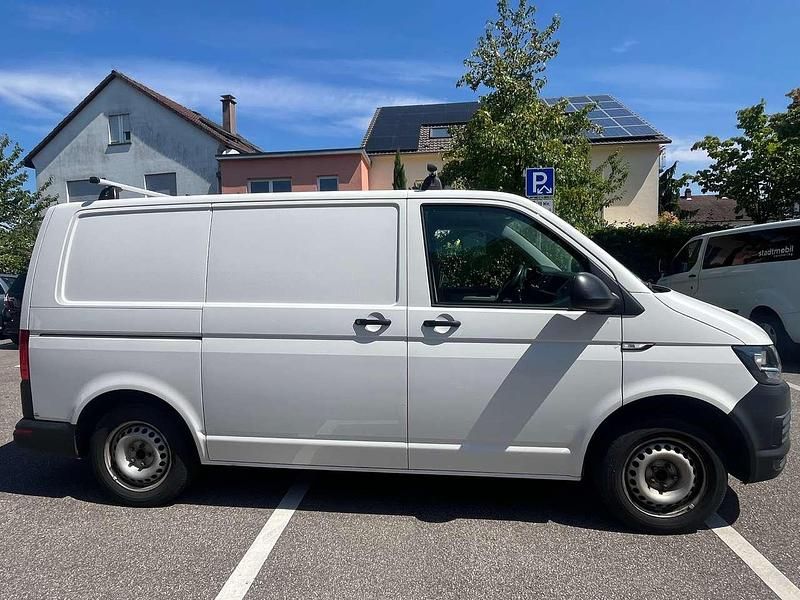 Weiß Gebraucht 2017 VW T6 Van | 28.700 € (Teuer) - Bild 1/4