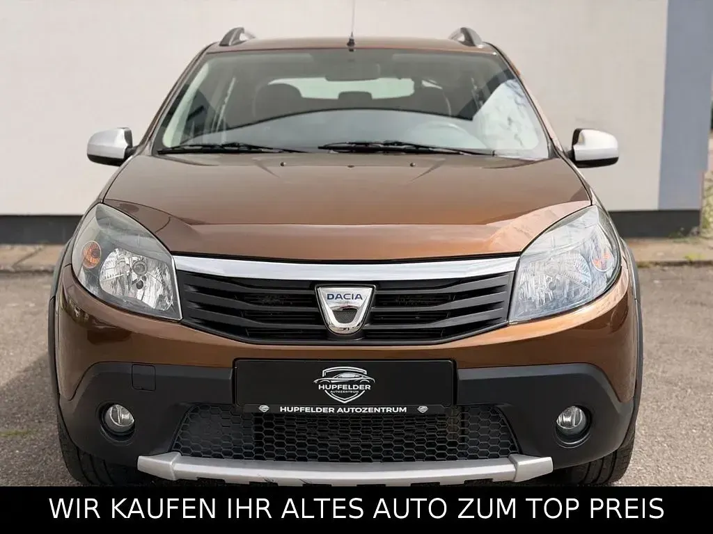 Gebraucht Dacia Sandero Stepway 105 PS (77 kW) 2012 Braun Limousine