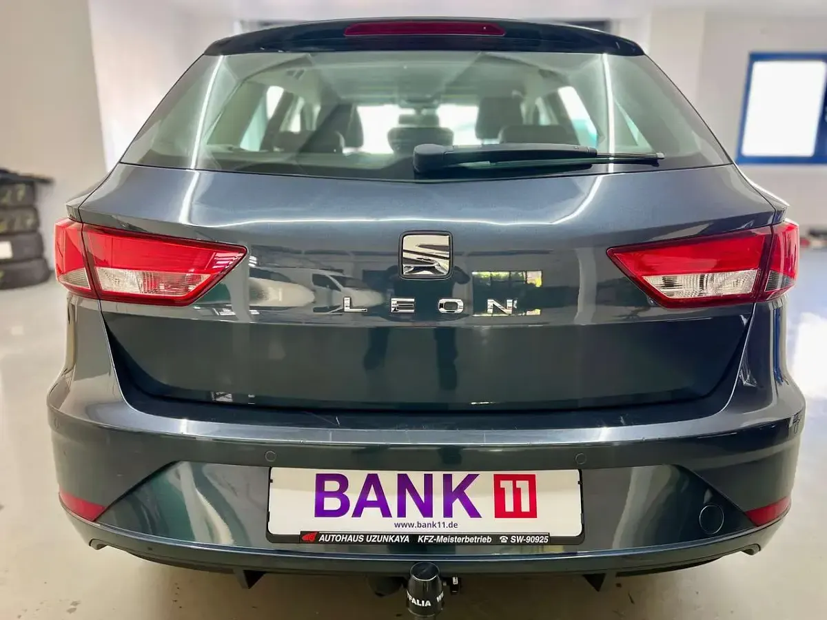Gebraucht Seat Leon Style 131 PS (96 kW) 2020 "magnetic tech" Kombi