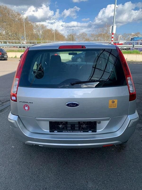 Gebraucht Ford Fusion 80 PS (58 kW) 2009 Silber Kleinwagen