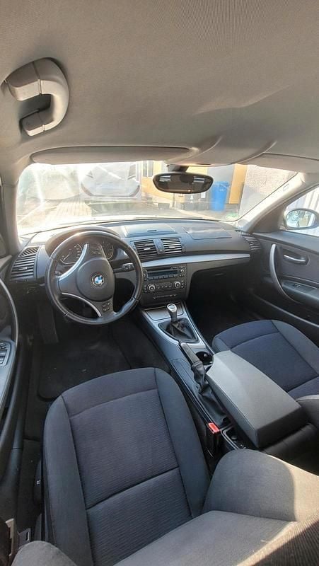 Gebraucht BMW 118 143 PS (105 kW) 2008 Grau Kleinwagen