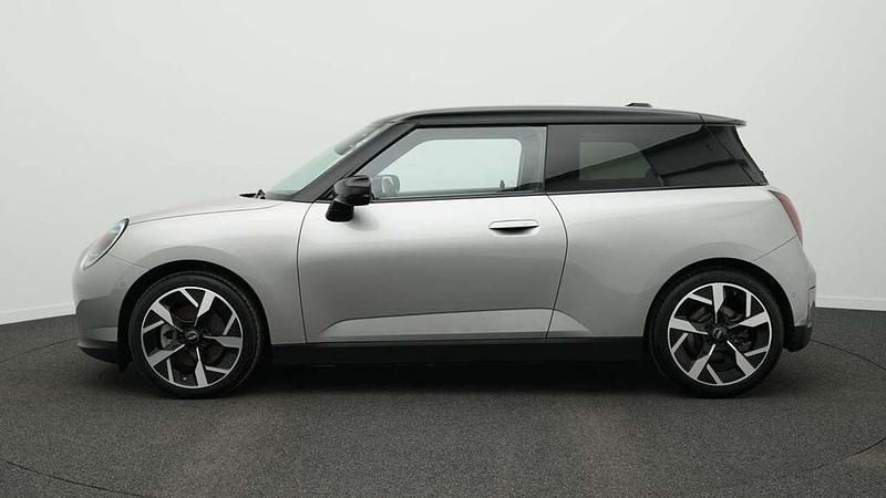 Gebraucht Mini Cooper Favoured 135 kW (184 PS) 2025 Grau Kleinwagen