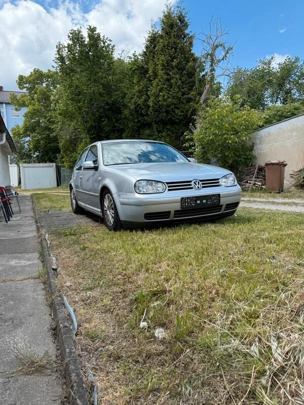 Silber Gebraucht 2003 VW Golf IV Kleinwagen | 1.250 € (Fairer Preis) - Bild 1/4