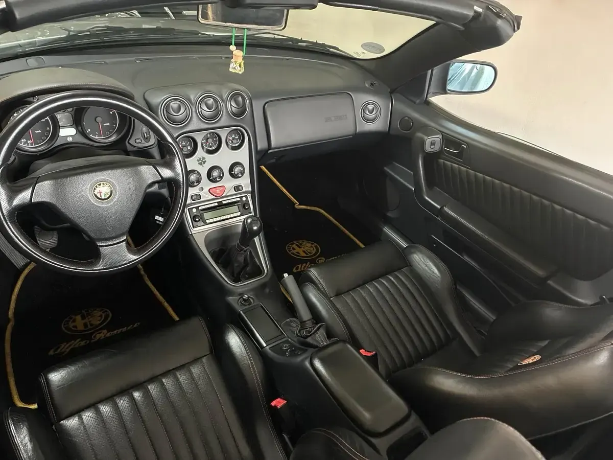 Occasion Alfa Romeo Spider 150 ch (110 kW) 2004 Argent Cabriolet