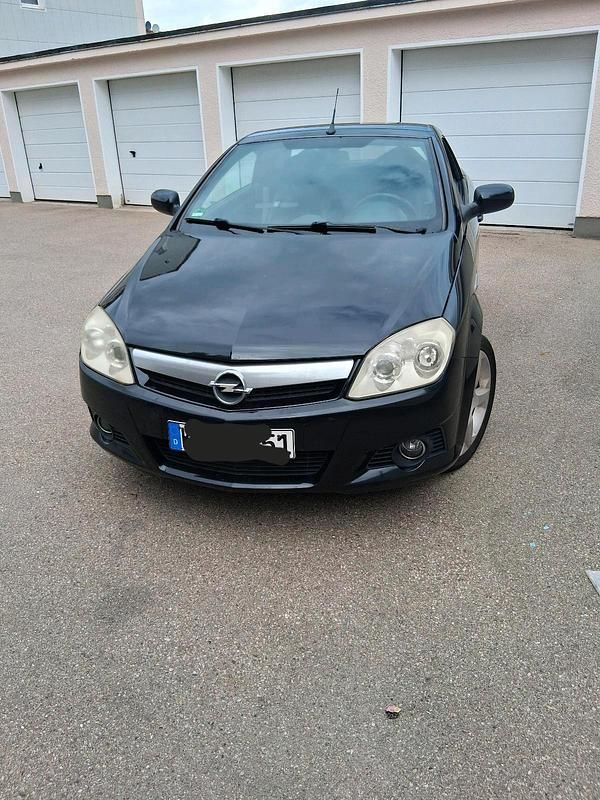 Schwarz Gebraucht 2006 Opel Tigra Cabrio | 1.200 € (Guter Preis) - Bild 1/4