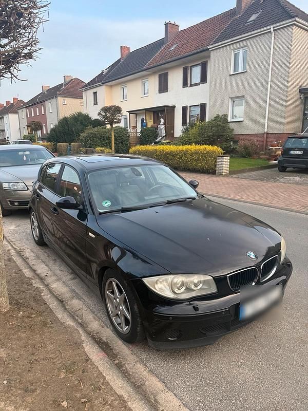 Gebraucht BMW 118 122 PS (89 kW) 2004 Schwarz Kleinwagen