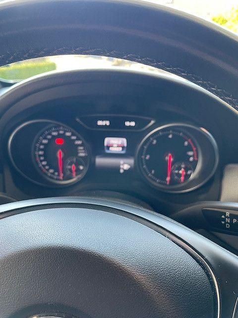 Gebraucht Mercedes GLA220 170 PS (125 kW) 2018 Grau SUV