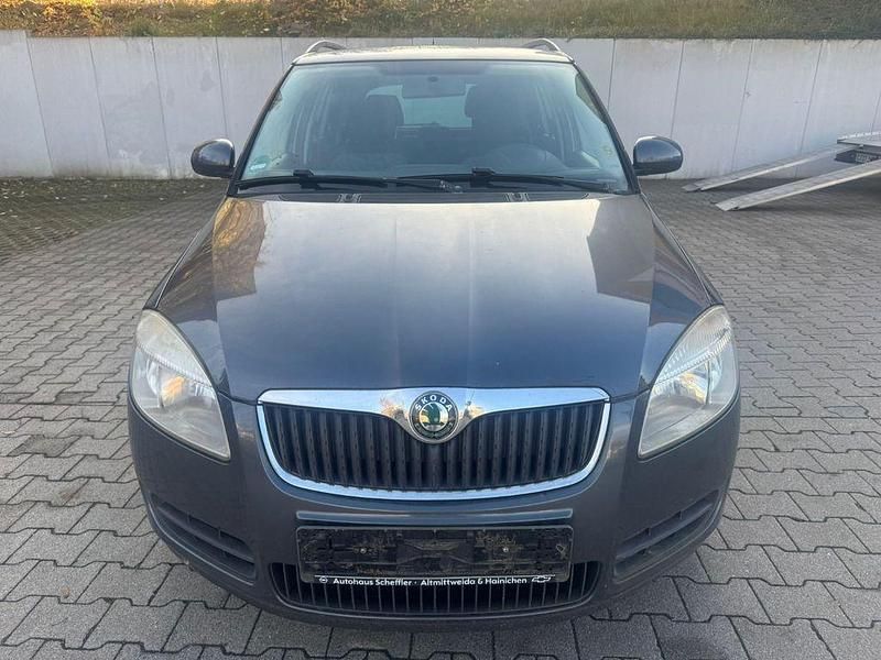 Grau Gebraucht 2009 Skoda Fabia Style Kombi | 2.299 € (Guter Preis) - Bild 1/4