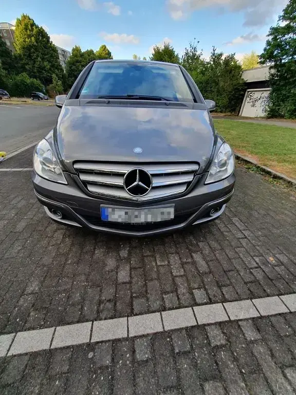 Gebraucht Mercedes B170 116 PS (85 kW) 2009 Grau Van / Kleinbus