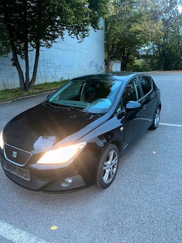 Schwarz Gebraucht 2011 Seat Ibiza Ecomotive Limousine | 3.100 € (Fairer Preis) - Bild 1/4