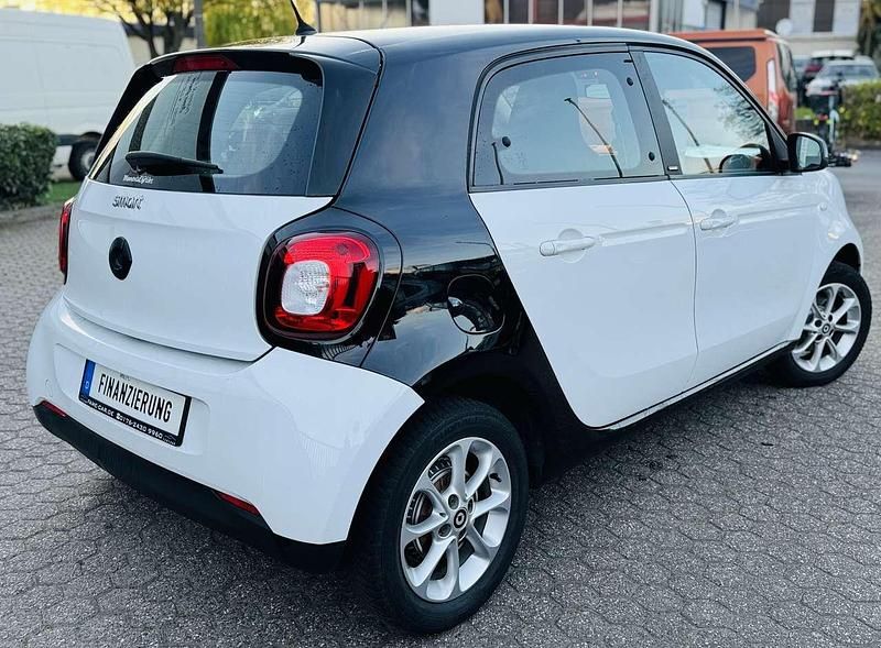 Second-hand Smart ForFour 71 CP (52 kW) 2016 Negru Hatchback