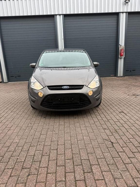 Gebraucht Ford S-MAX S 140 PS (102 kW) 2013 Van / Kleinbus