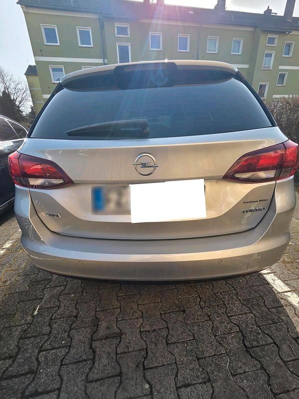 Gebraucht Opel Astra Edition 150 PS (110 kW) 2018 Silber Kombi