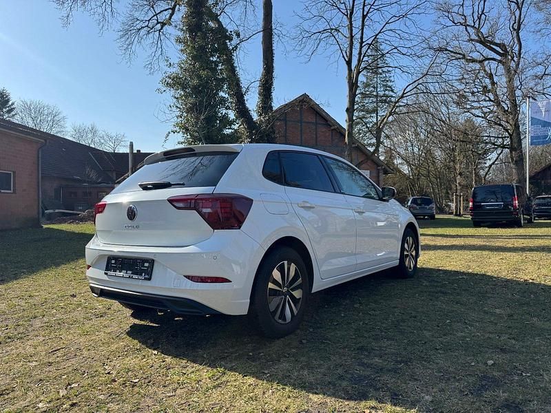 Gebraucht VW Polo Move 80 PS (58 kW) 2023 Pure white Kleinwagen