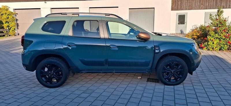Grün Gebraucht 2024 Dacia Duster Extreme SUV | 25.299 € (Fairer Preis) - Bild 1/4