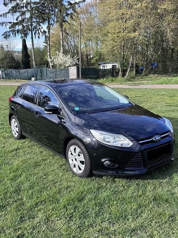 Gebraucht Ford Focus 101 PS (74 kW) 2014 Limousine