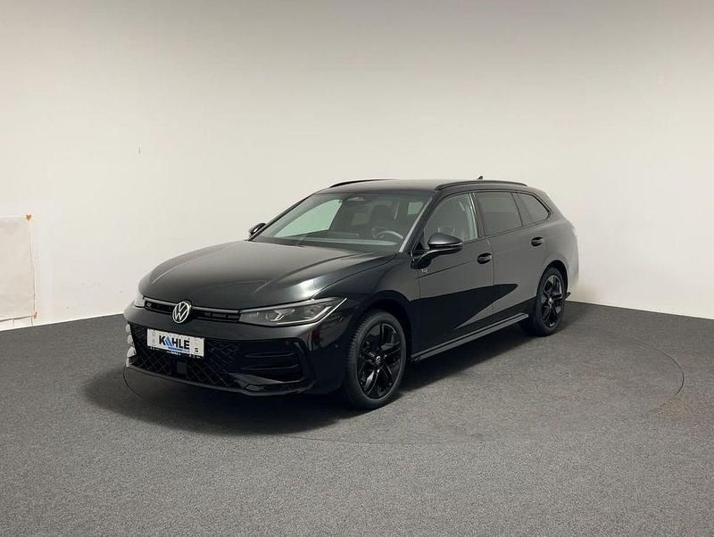 Neu VW Passat R-line 150 PS (110 kW) 2026 Schwarz Kombi