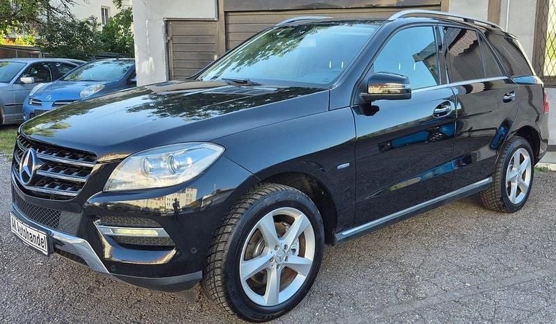 Schwarz Gebraucht 2012 Mercedes ML350 SUV | 12.490 € (Guter Preis) - Bild 1/4