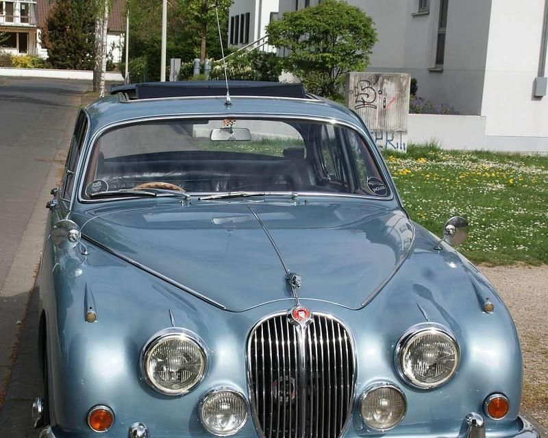 Blau Gebraucht 1967 Jaguar MK II Limousine | 47.500 € - Bild 1/4