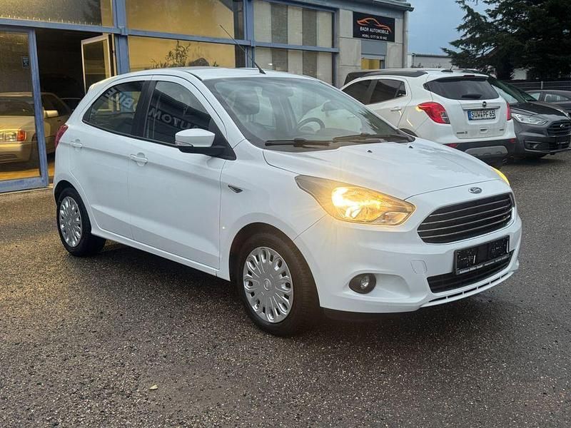 Gebraucht Ford Ka Plus Basis 69 PS (50 kW) 2016 Weiß Kleinwagen