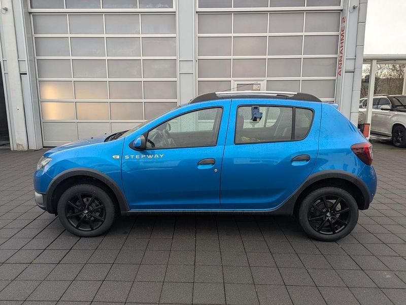 Gebraucht Dacia Sandero Stepway 90 PS (66 kW) 2017 Blau Limousine