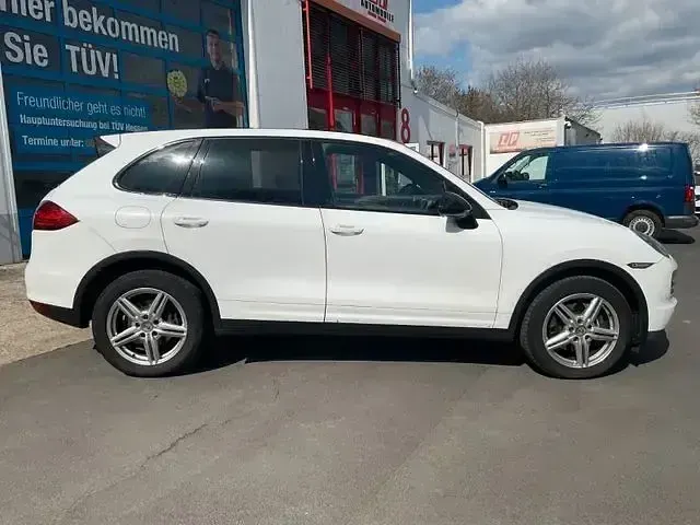 Gebraucht Porsche Cayenne 245 PS (180 kW) 2011 Weiss SUV
