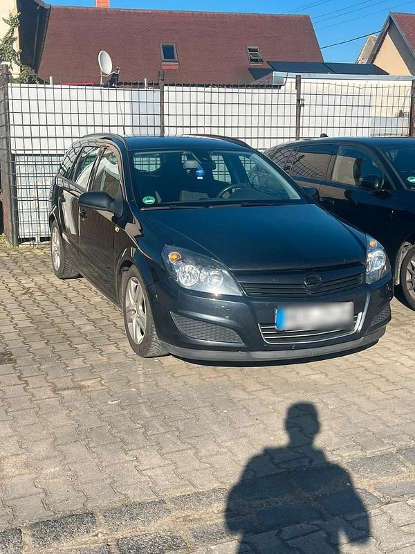 Gebraucht Opel Astra 116 PS (85 kW) 2008 Schwarz Kombi