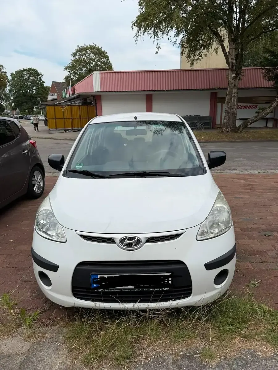 Gebraucht Hyundai i10 67 PS (49 kW) 2010 Weiß Kleinwagen
