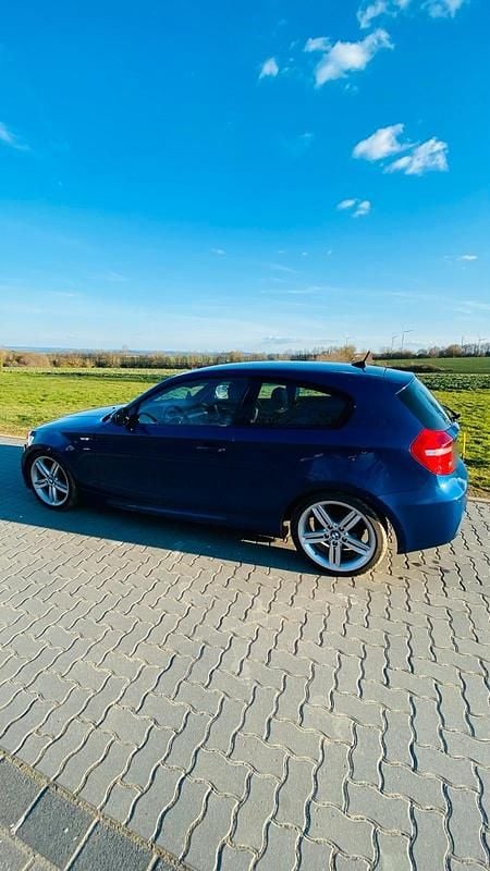 Gebraucht BMW 116 M Sport 116 PS (85 kW) 2011 Blau Kleinwagen